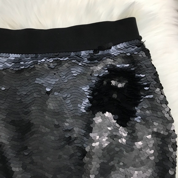 💖 BCBG MaxAzria Sequin Skirt - Picture 4 of 4